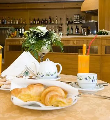 Hotell Uliveto Principessa Park 4*