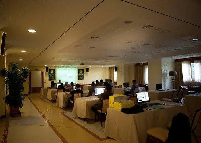 Uliveto Principessa Park מלון Taurianova